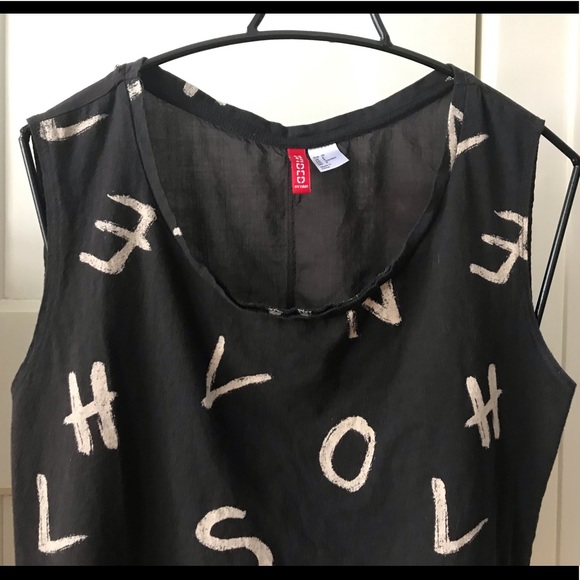 H&M Divided Letter Print Sleeveless Top - Picture 3 of 7